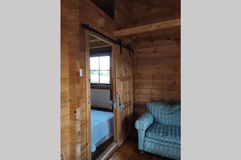 Self Catering Garden Lodge 러들로 외부 사진